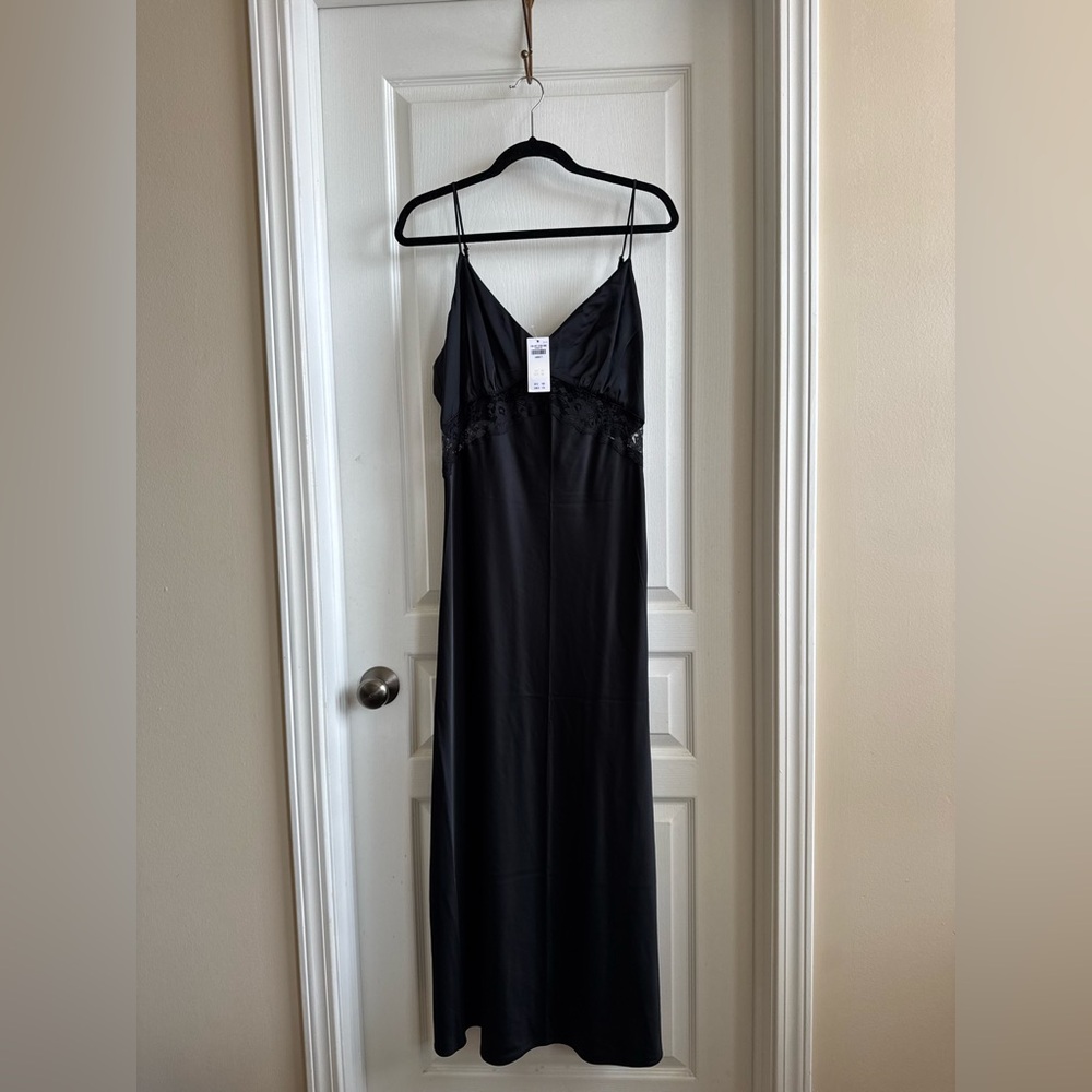Abercrombie black lace silk slip dress LT